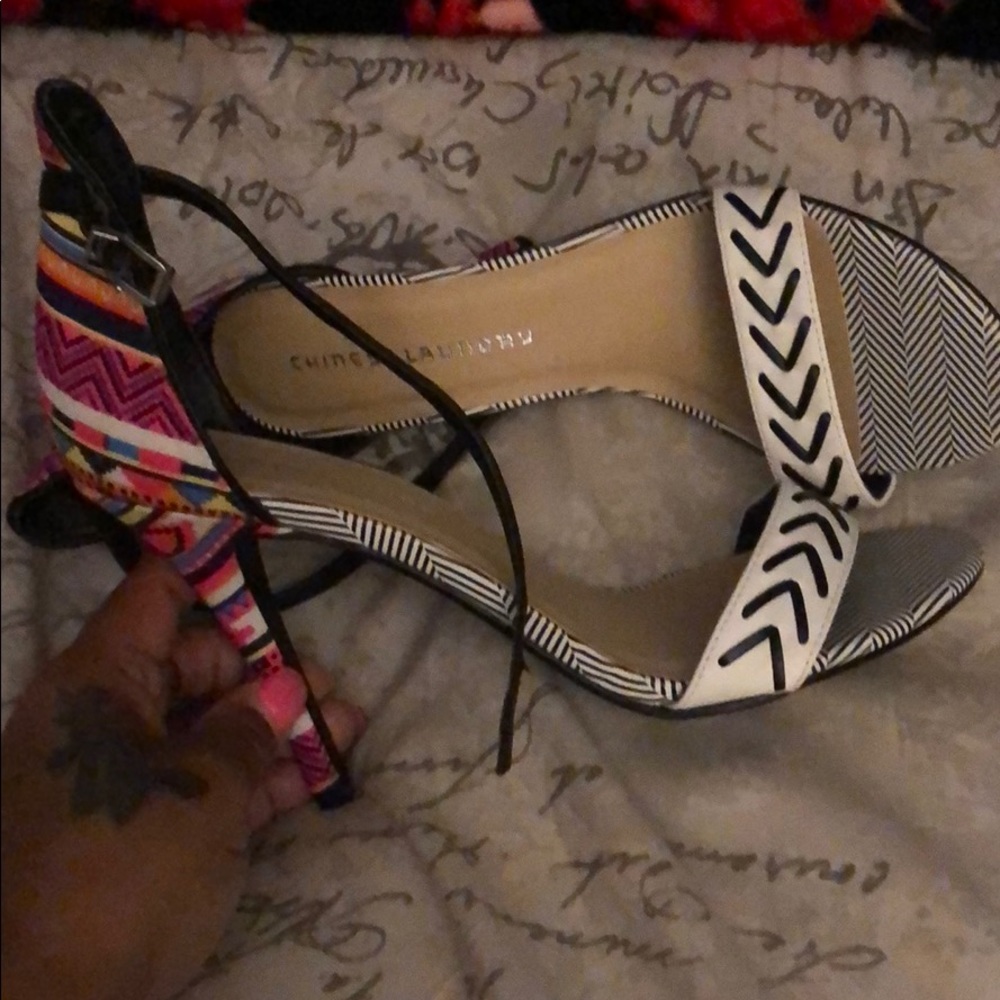 Sandals - Picture 2 of 3